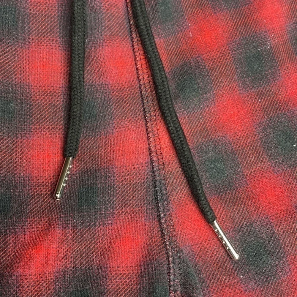 UO PLAID CUT OFF SHORTS SIZE LARGE